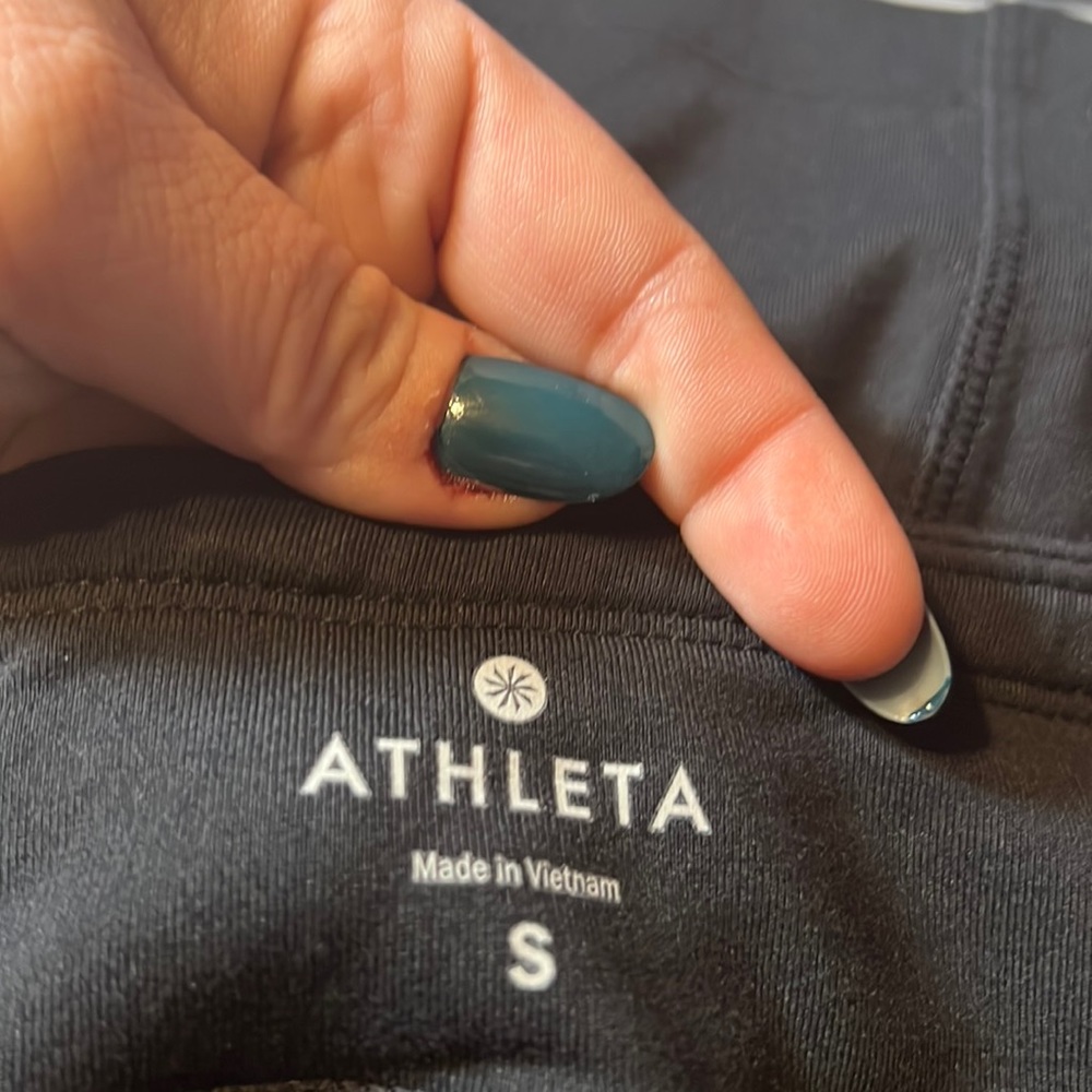 Athleta Black Excursion Skirt - image 2